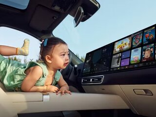 Повышение комфорта для глаз - сертификация TÜV о сниженном излучении синего света