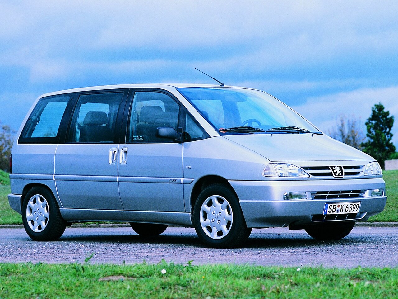 Peugeot 806 Основной вид