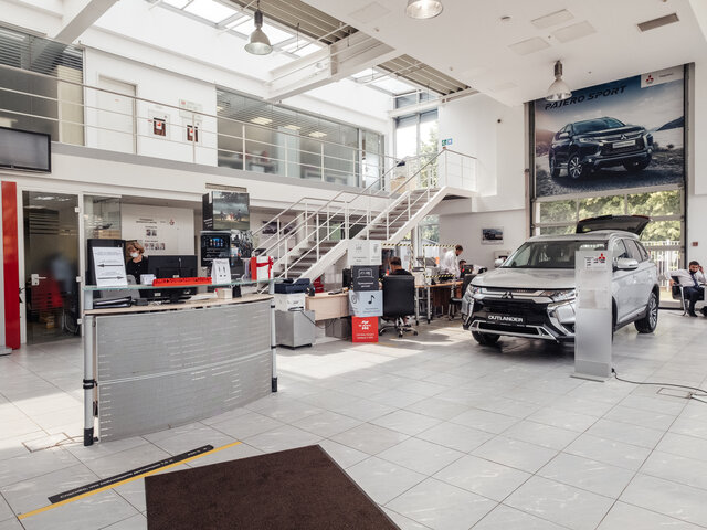 Профиль дилера РОЛЬФ Восток | Автомобили с пробегом на Авто.ру