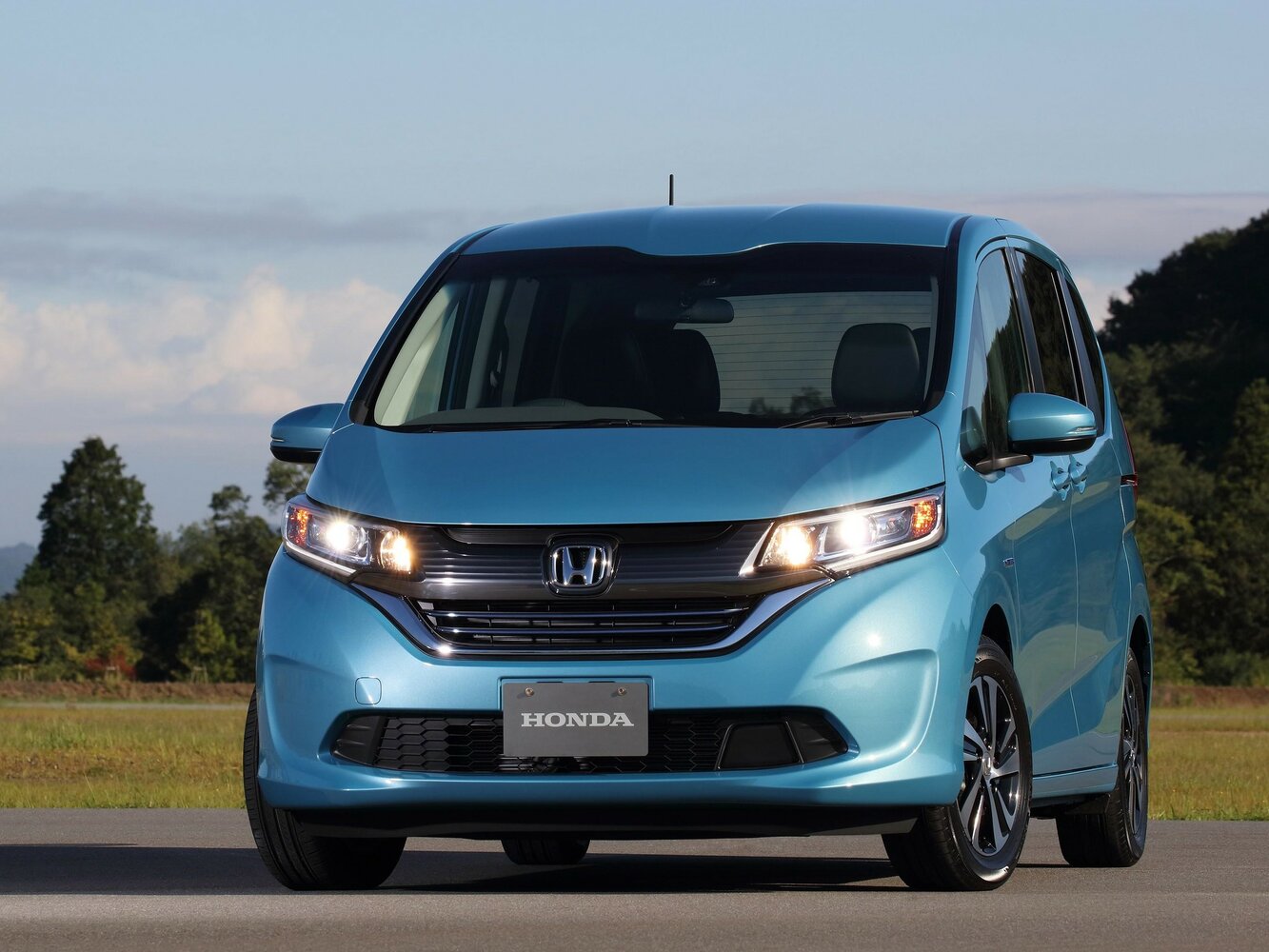 Honda Freed, вид 3