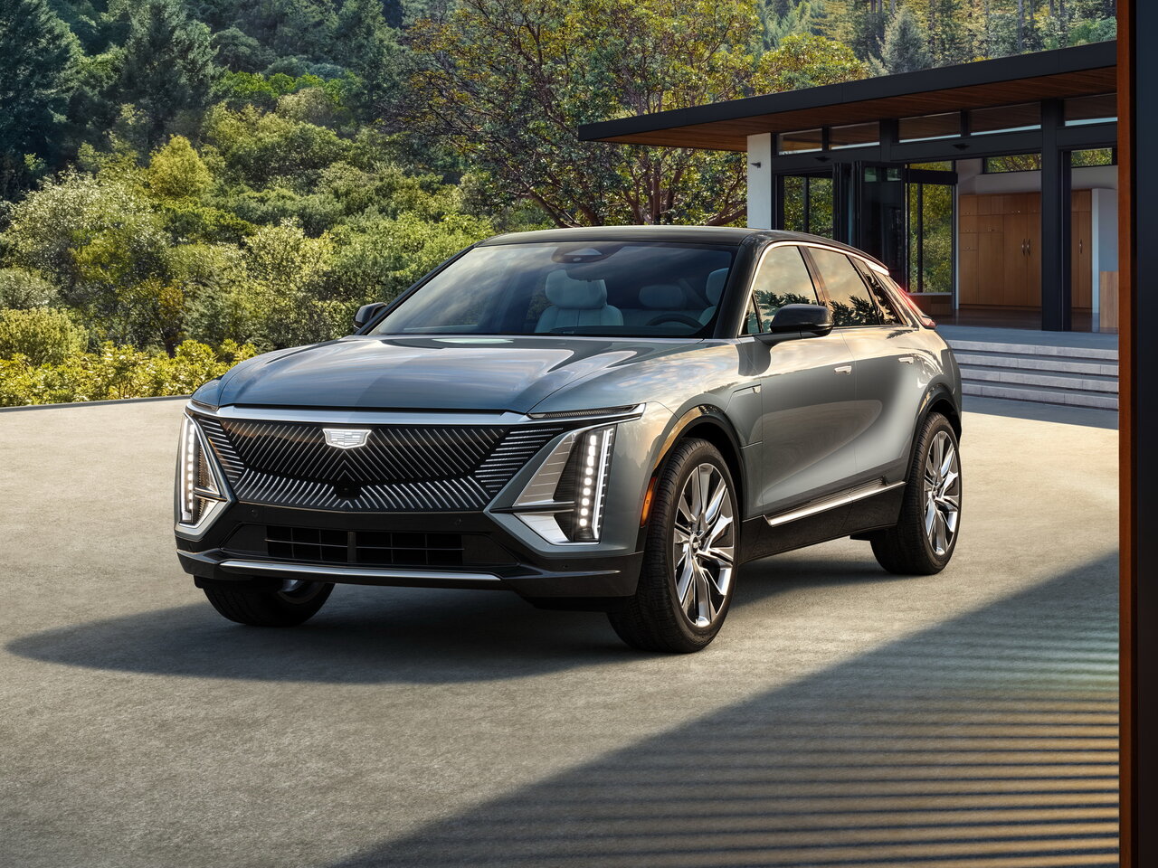 Cadillac Lyriq Основной вид