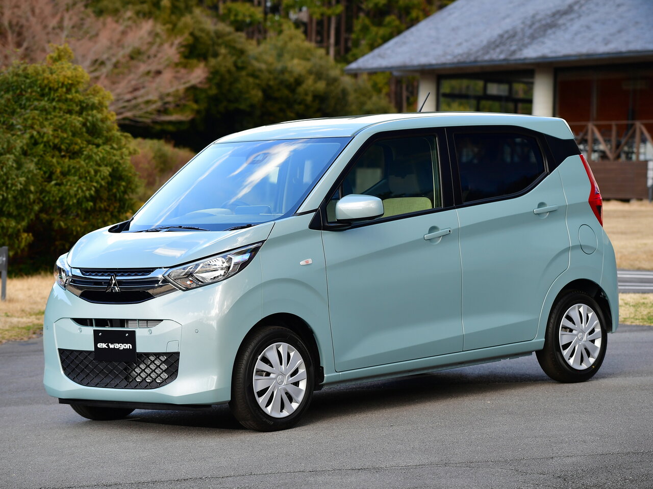 Технические характеристики и комплектации Mitsubishi eK-Wagon