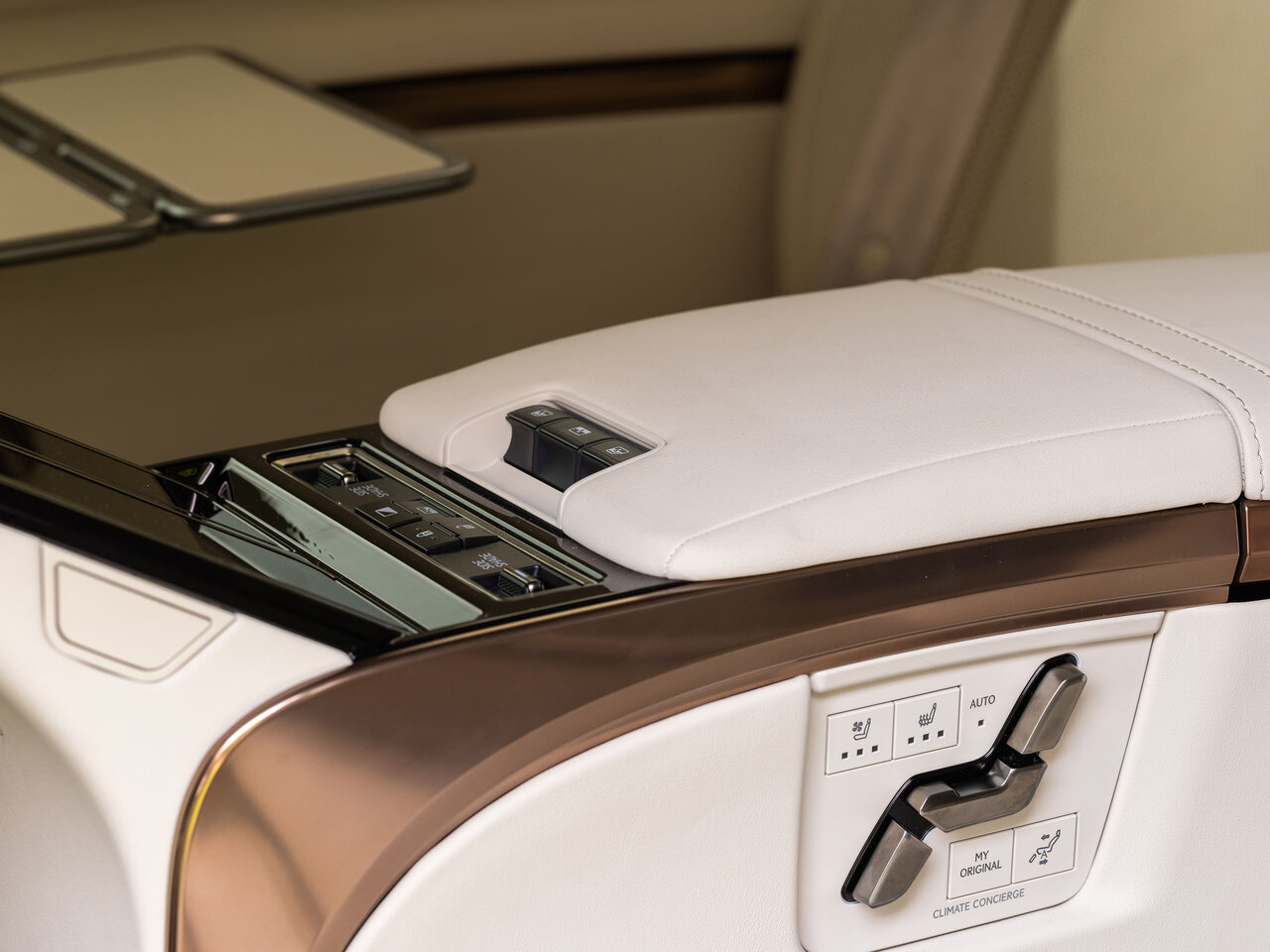 Lexus LM 2 поколение, Минивэн - технические характеристики, модельный ...