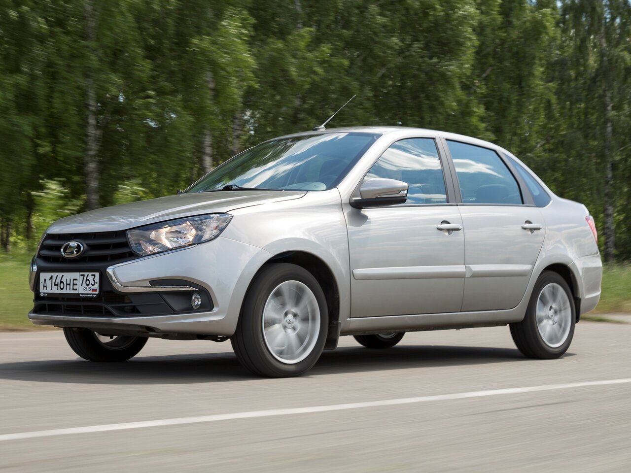 Lada (ВАЗ) Granta - технические характеристики, модельный ряд ...