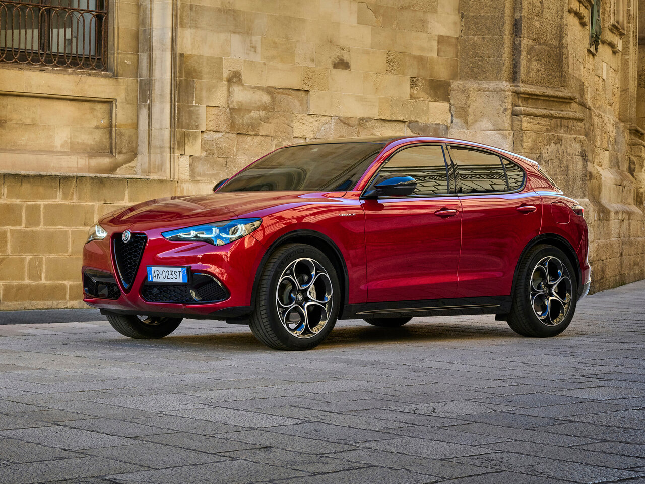 Alfa Romeo Stelvio Основной вид