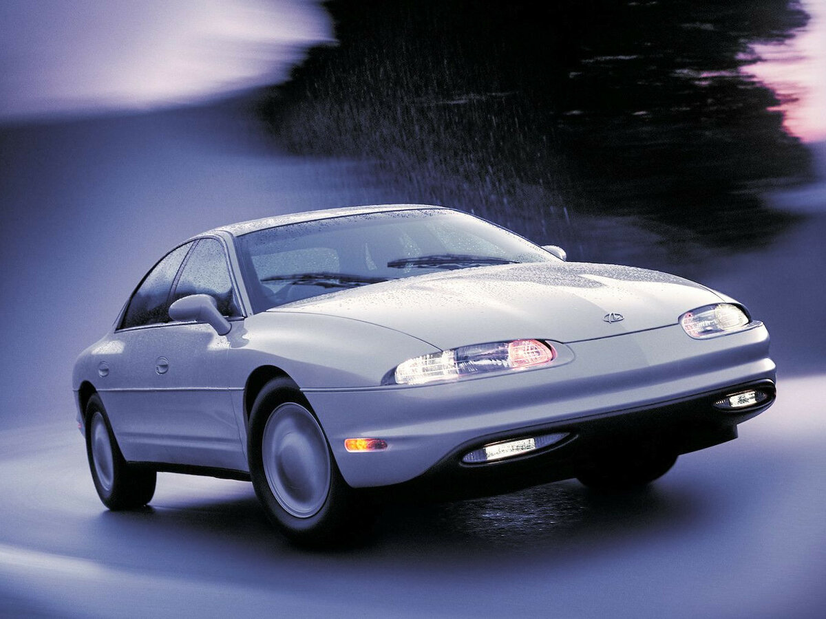 Oldsmobile Aurora I, Седан: фото поколения
