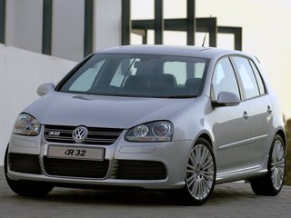 Volkswagen Golf R32 V