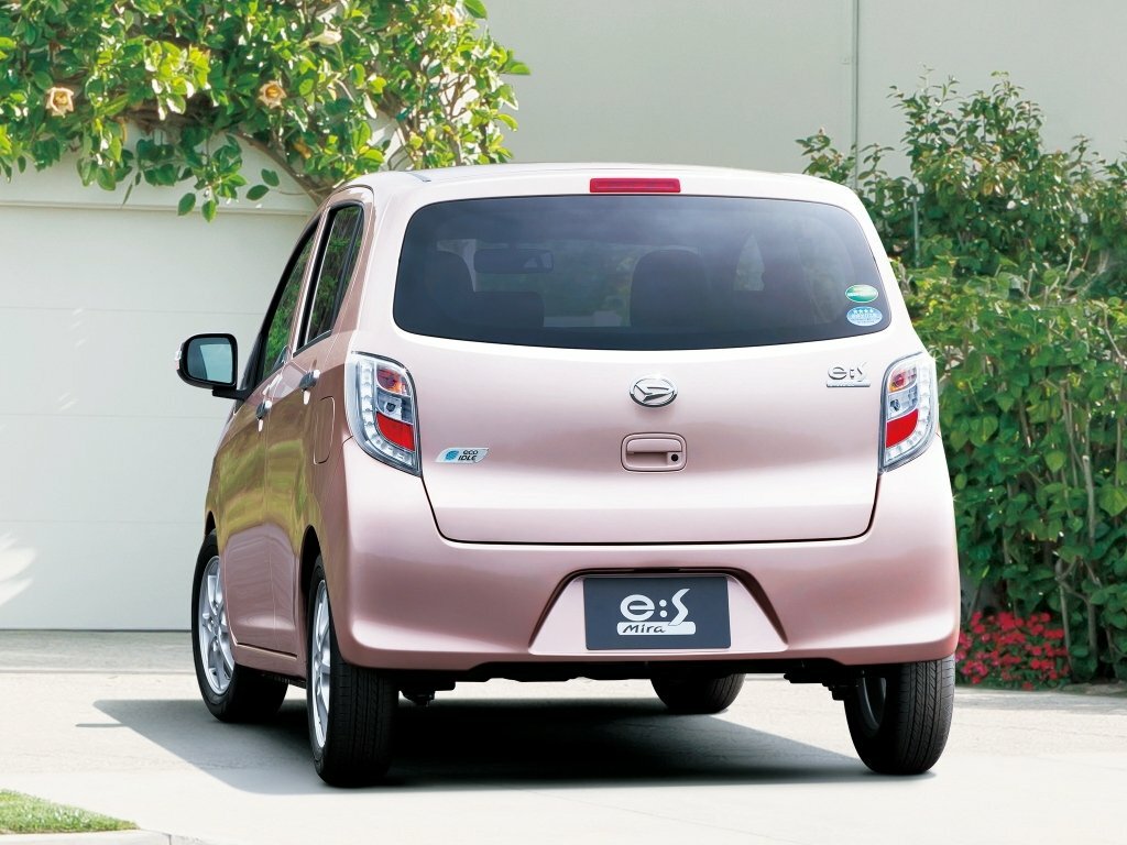 Daihatsu Mira e:S, вид 2