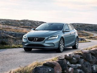 Volvo V40 II Рестайлинг