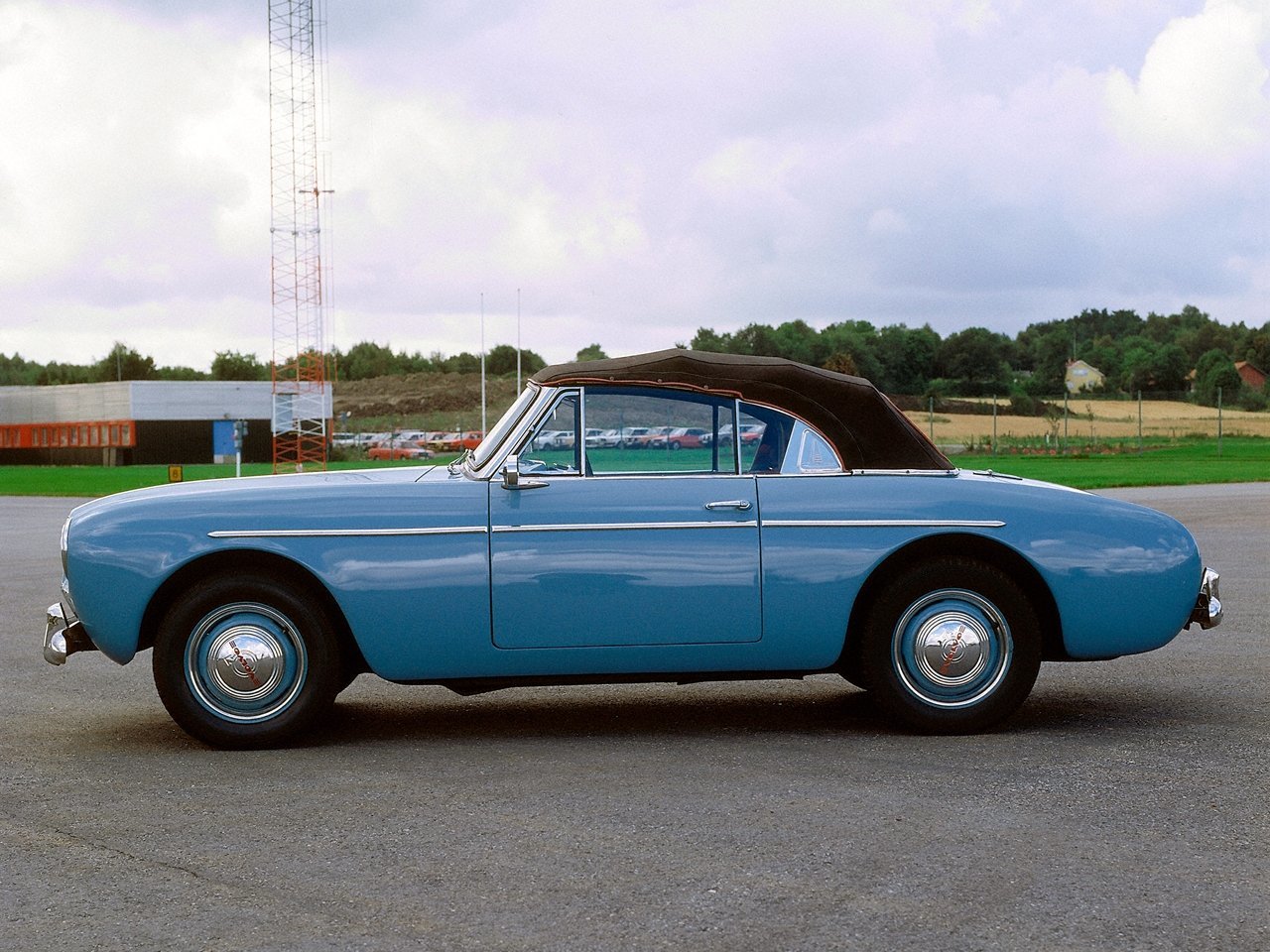 Сравнение Brabus Rocket GTS и Volvo P1900 по характеристикам, стоимости ...