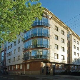 Купить трехкомнатную квартиру в доме с французскими окнами в Москве и МО - изображение 2