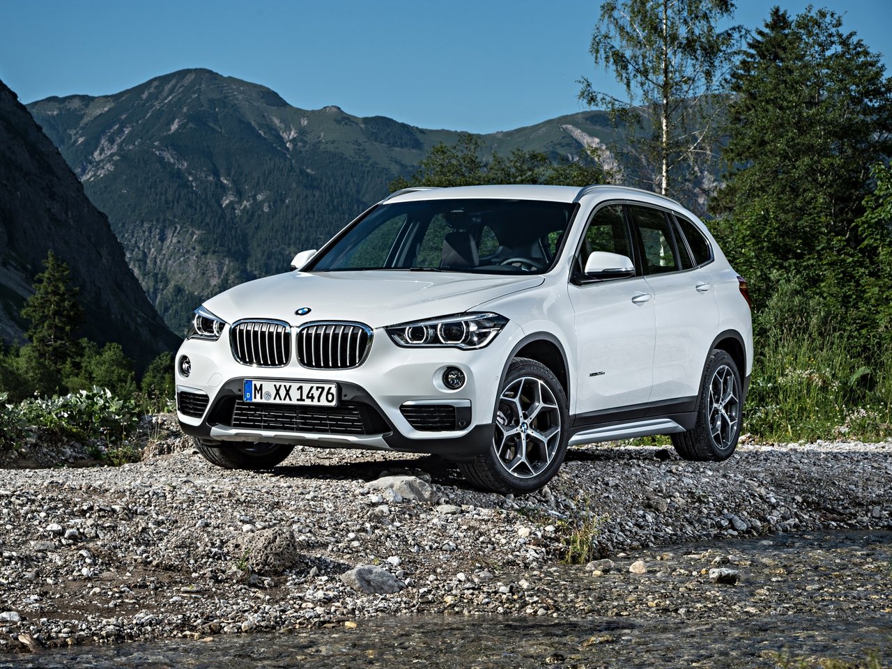 BMW X1 - технические характеристики, модельный ряд, комплектации ...