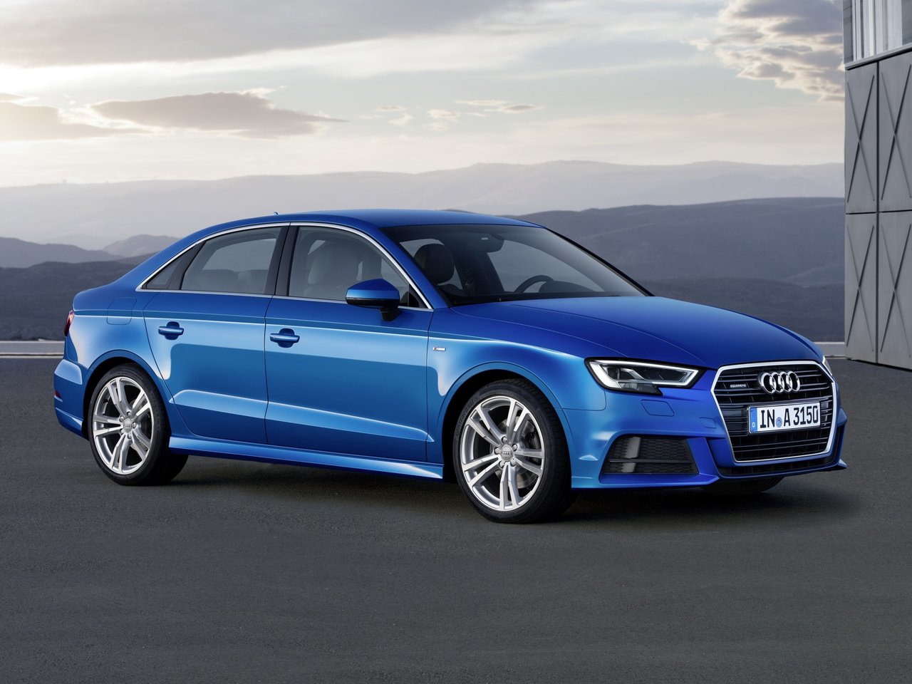 Audi - цена и характеристики фотографии и обзор | Подробная информация и отзывы
