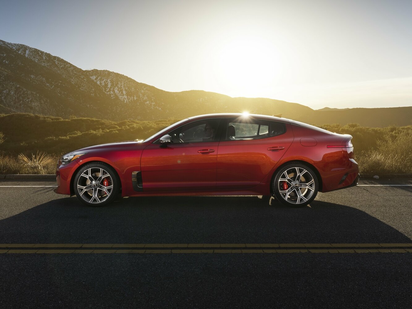 Kia Stinger, вид 2