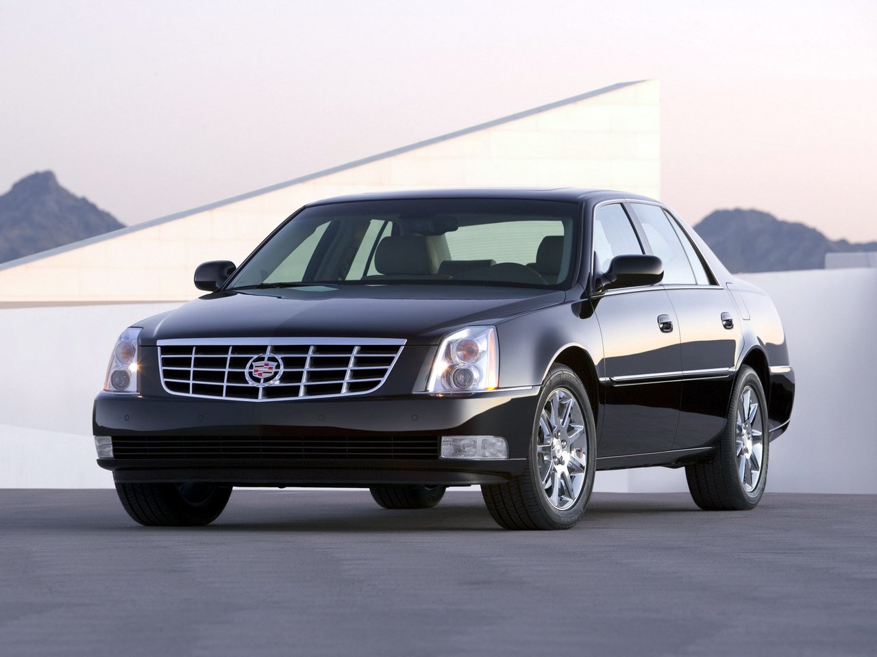 Cadillac DTS Основной вид
