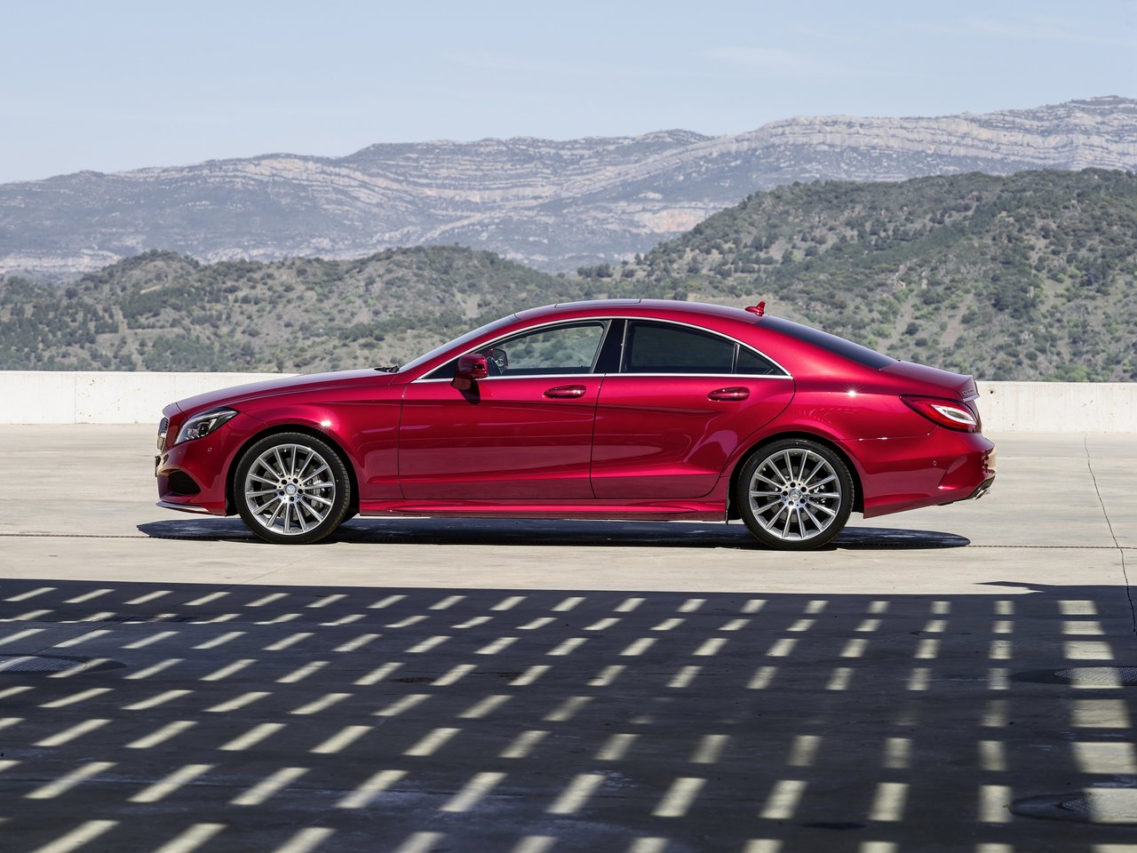 Сравнение Audi E и Mercedes-Benz CLS 550 по характеристикам, стоимости ...
