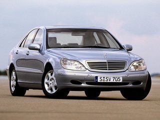 1998 Mercedes-Benz S-Класс 500 IV (W220), чёрный, 670000 рублей, вид 1