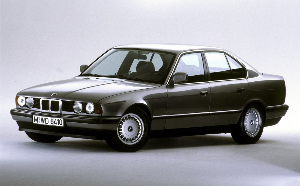 Отзывы владельцев об автомобилях BMW 5 серии III (E34) на Авто.ру