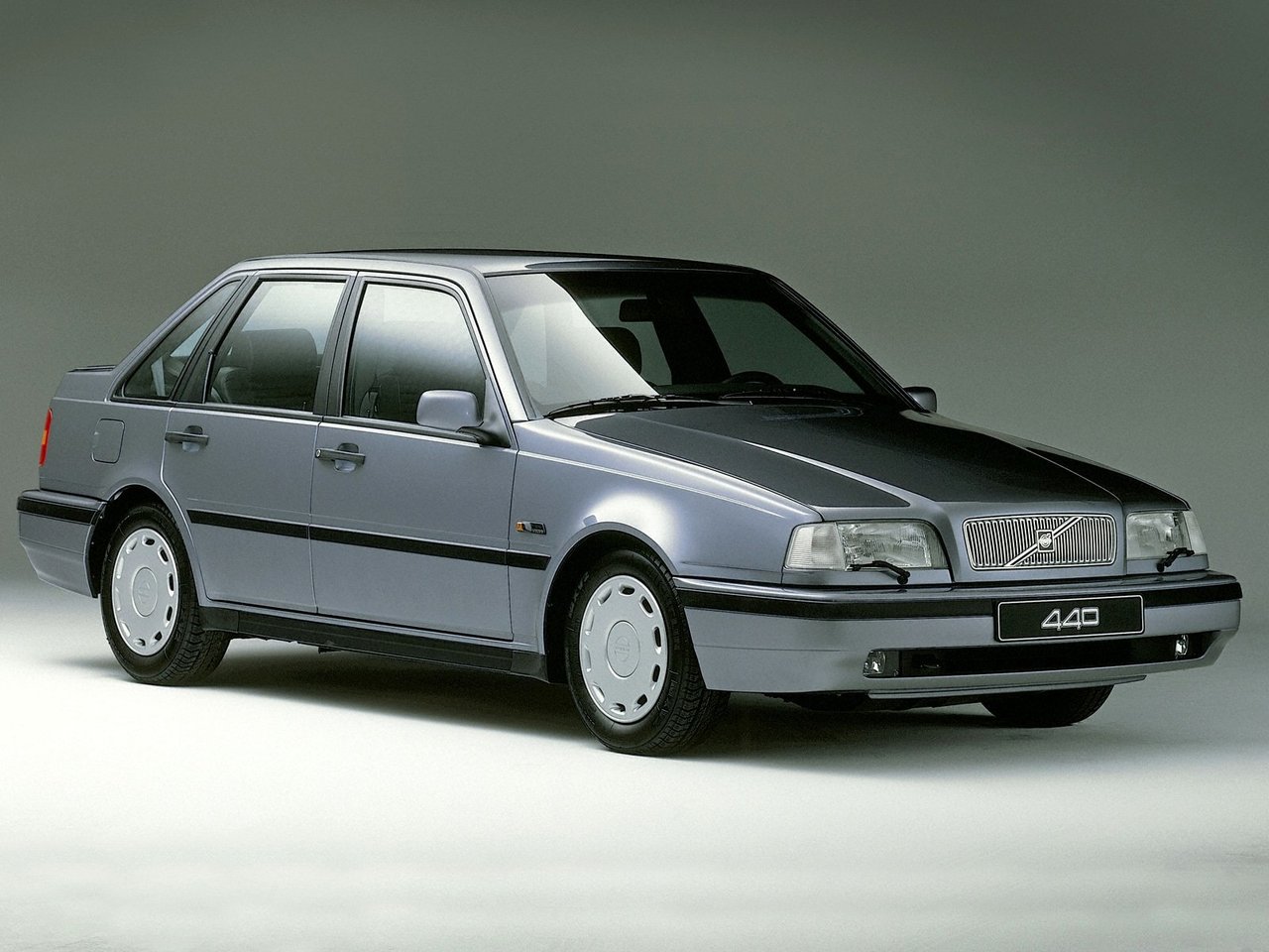 Volvo 440 - технические характеристики, модельный ряд, комплектации ...