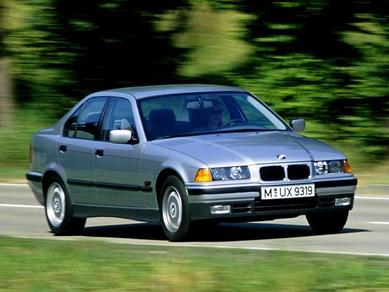 BMW 3  -            3 