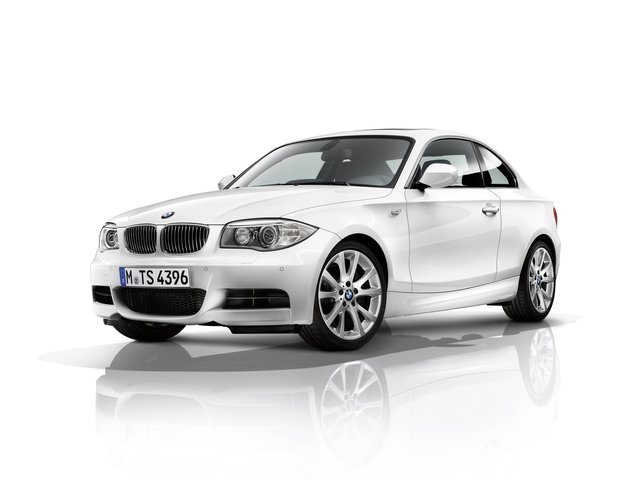 Технические данные Бмв один купе (E82) 120d