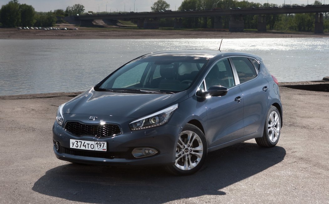 Kia Ceed II ...