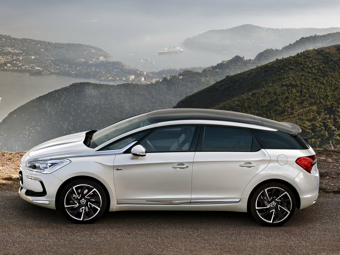 Citroen DS5, вид 2