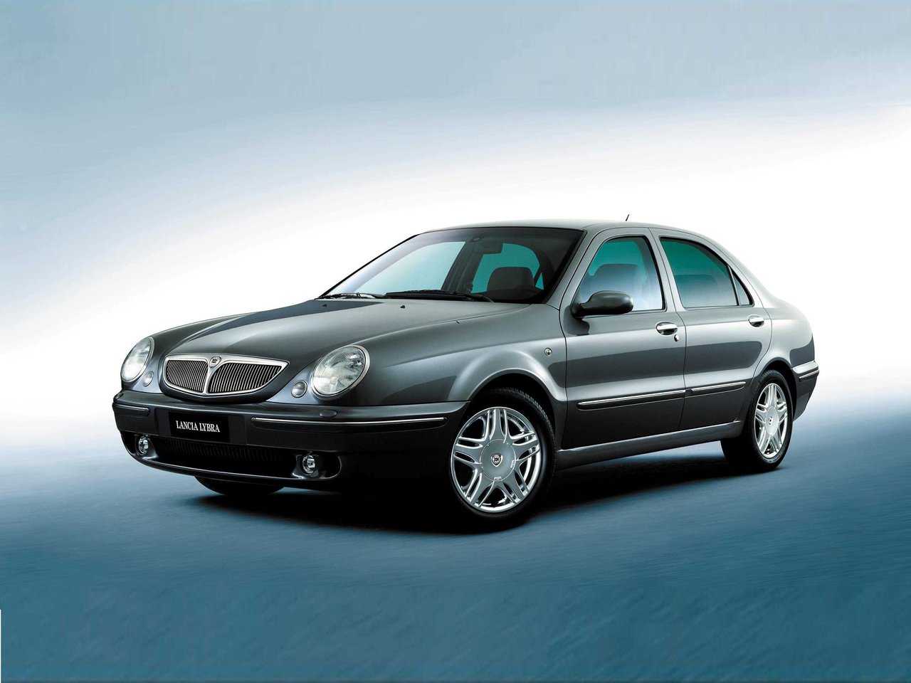 Lancia Lybra - технические характеристики, модельный ряд, комплектации ...