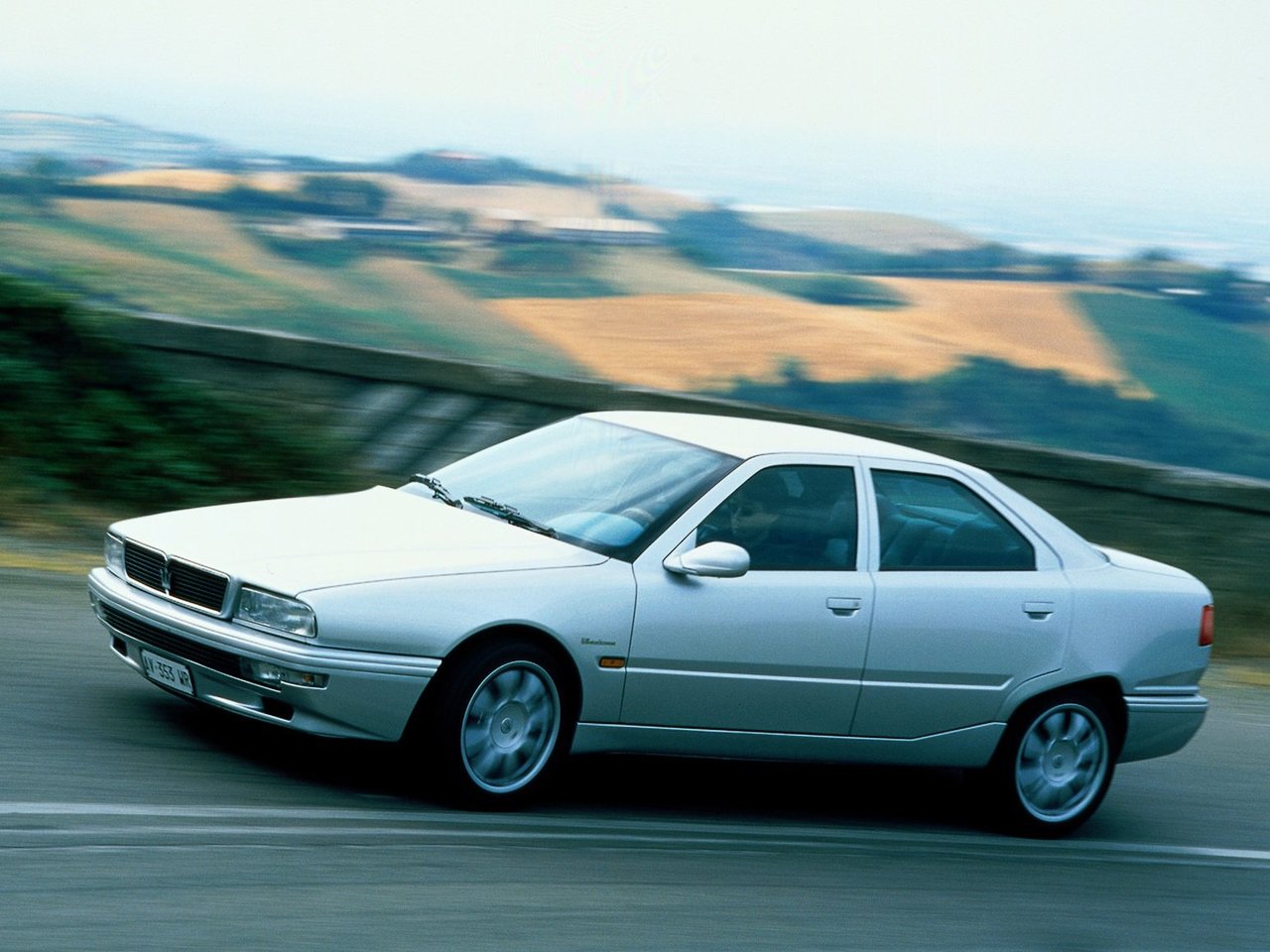 Maserati Quattroporte - технические характеристики, модельный ряд ...