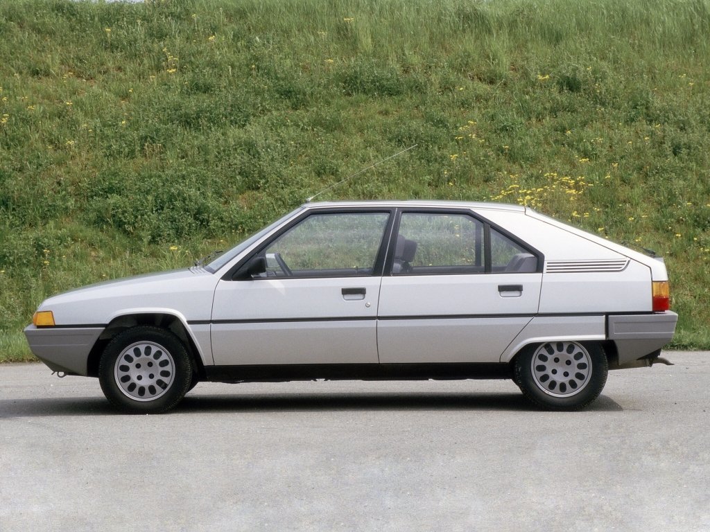 Сбоку