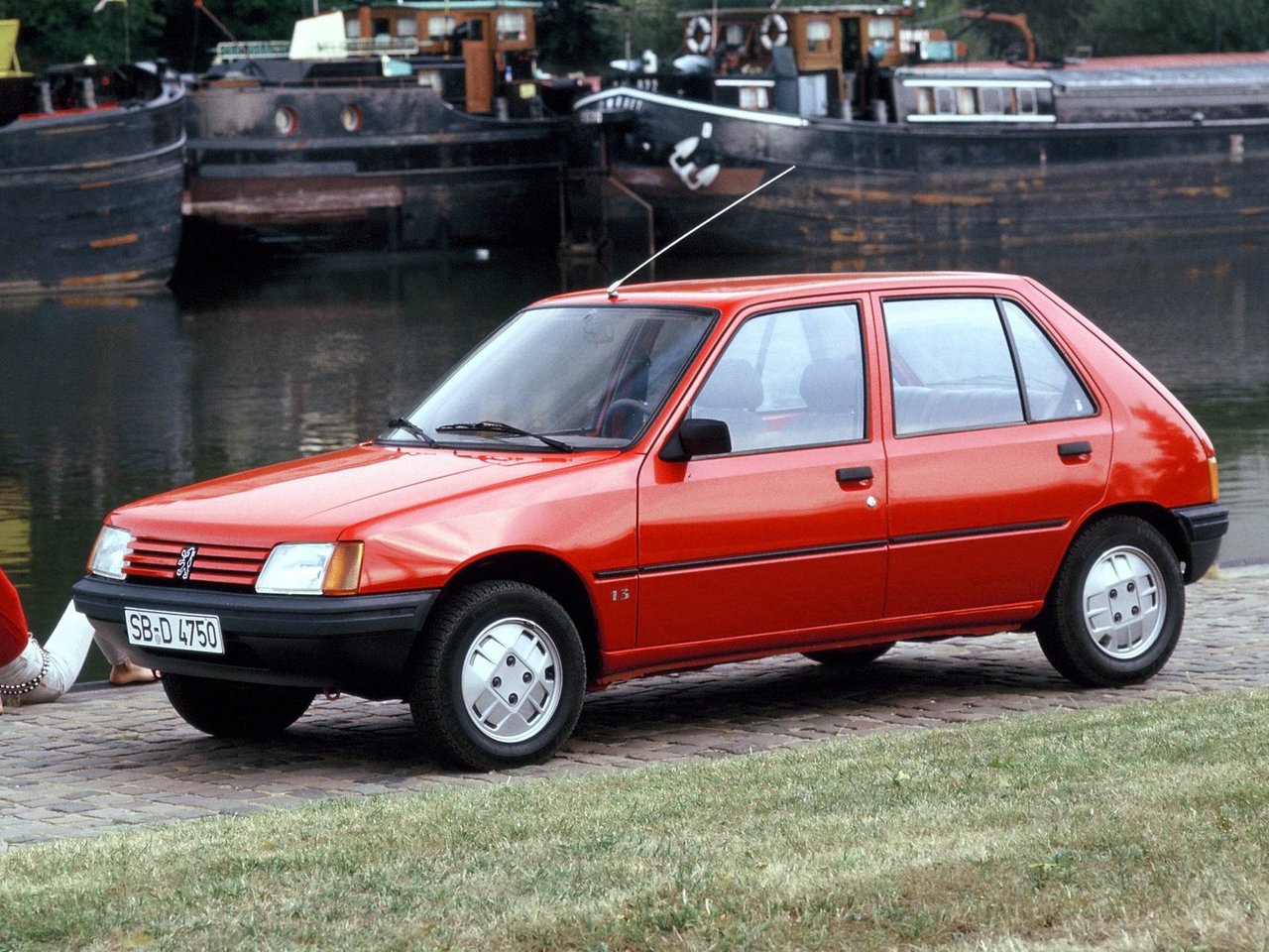 Peugeot 205 - технические характеристики, модельный ряд, комплектации ...