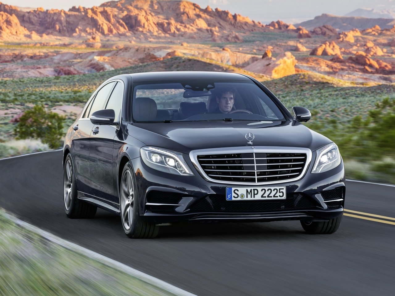 Мерседес Бенц седан s class