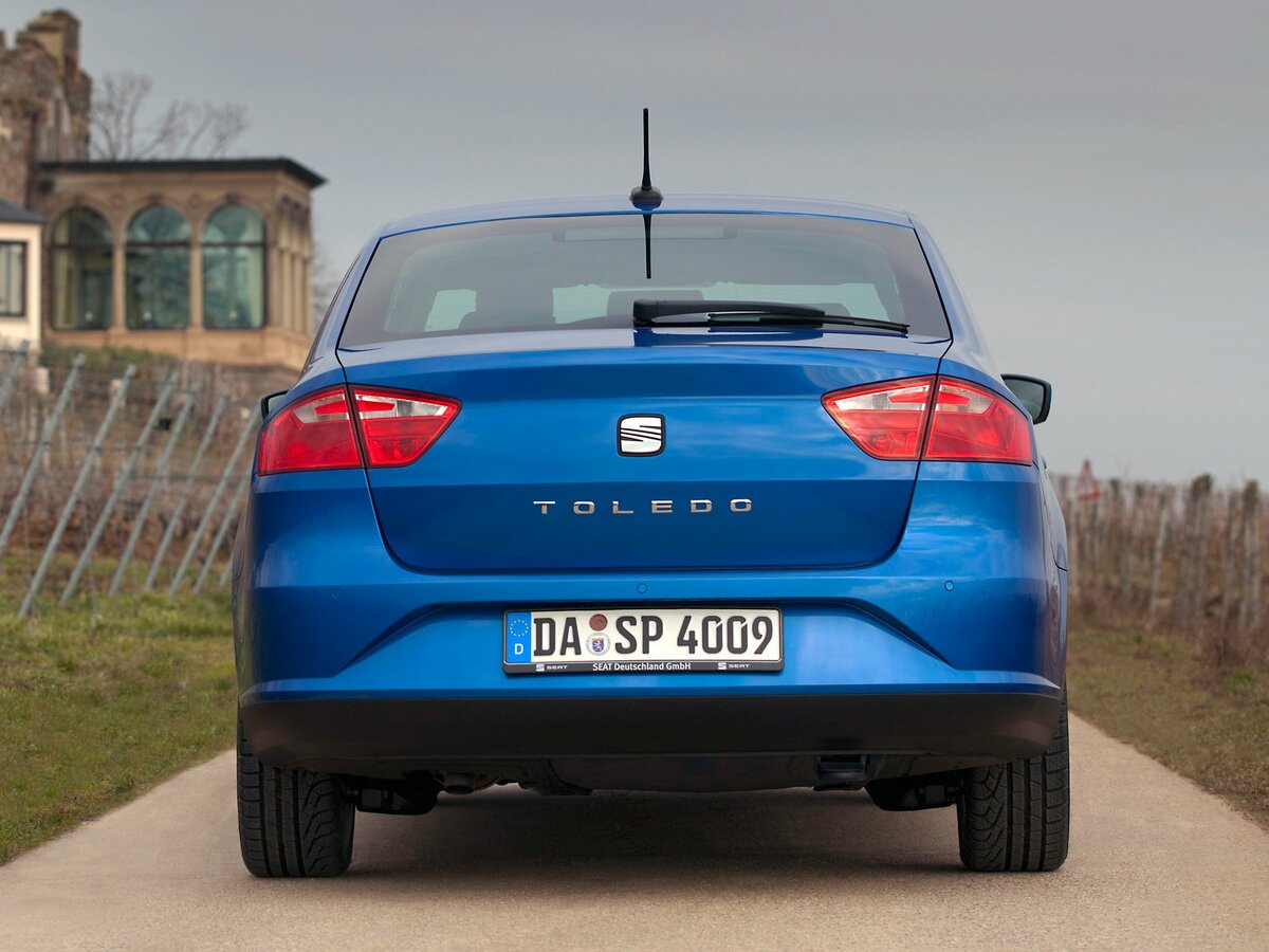SEAT Toledo IV, Лифтбек: фото поколения