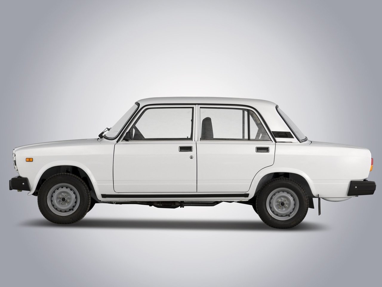 Lada (ВАЗ) 2107 Седан - технические характеристики, модельный ряд ...