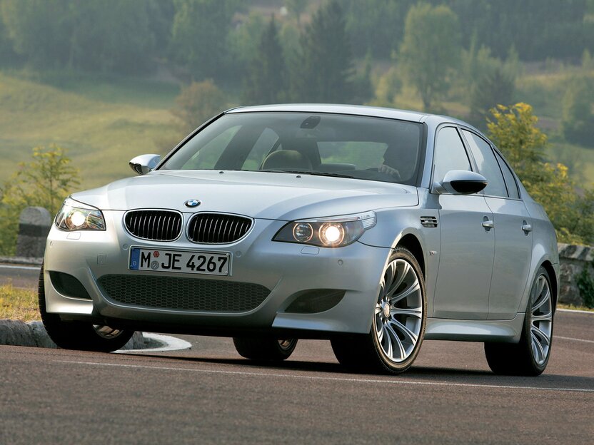 BMW M5 - технические характеристики, модельный ряд, комплектации ...