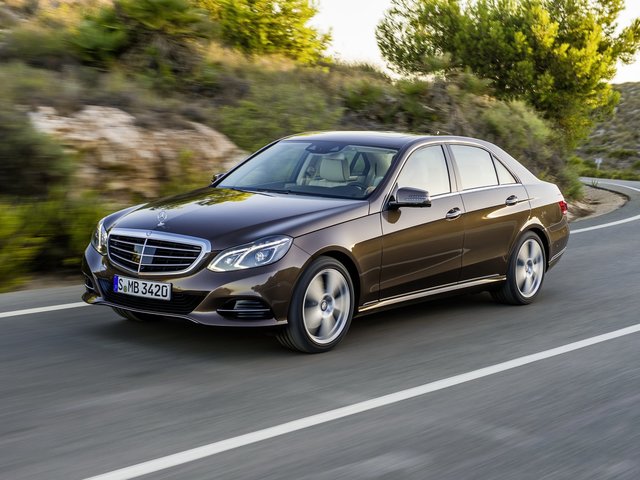 Mercedes-Benz E- -           - -