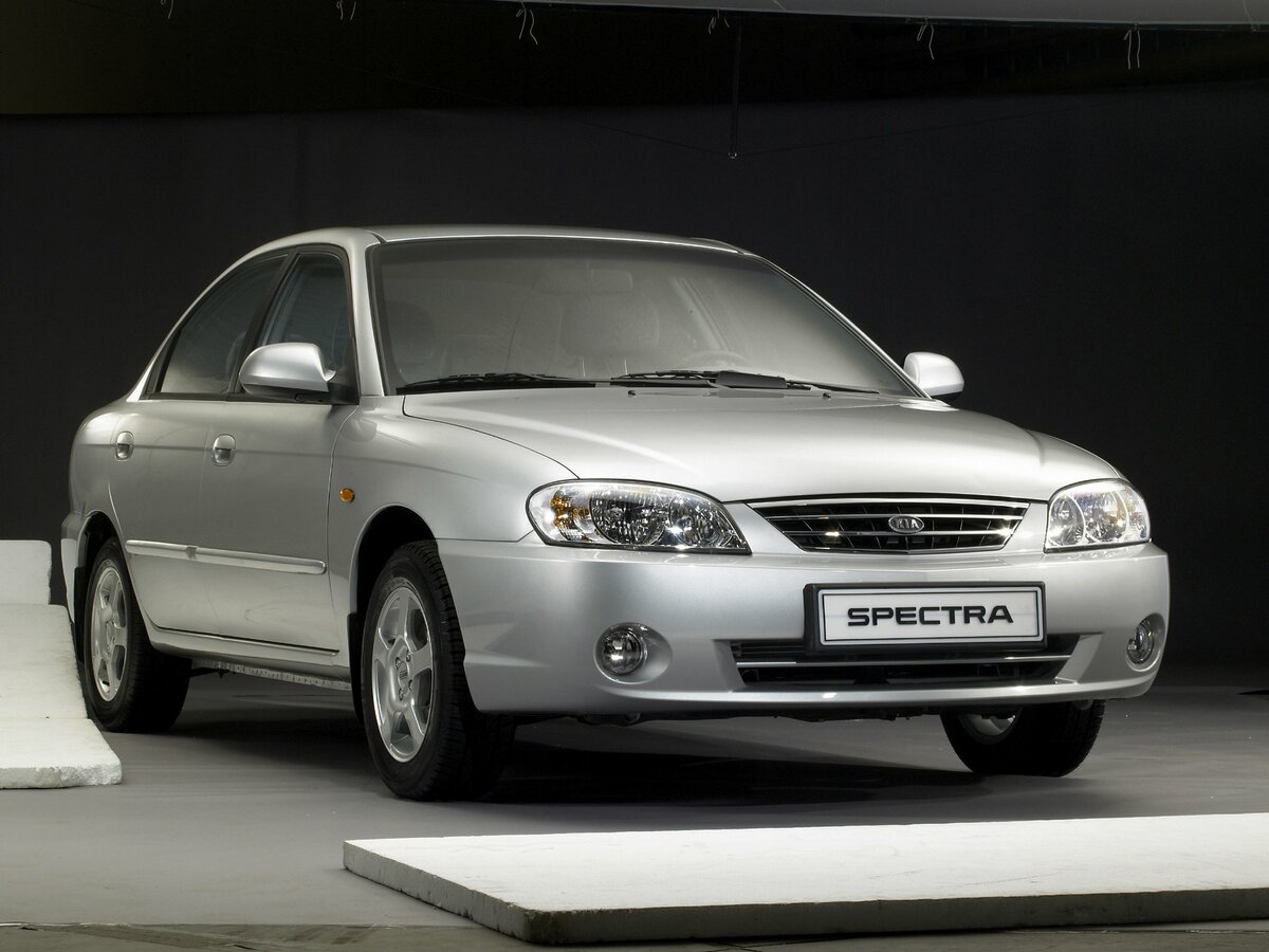 Купить б/у Kia Spectra I Рестайлинг 2 1.6 AT (101 л.с.) бензин автомат ...