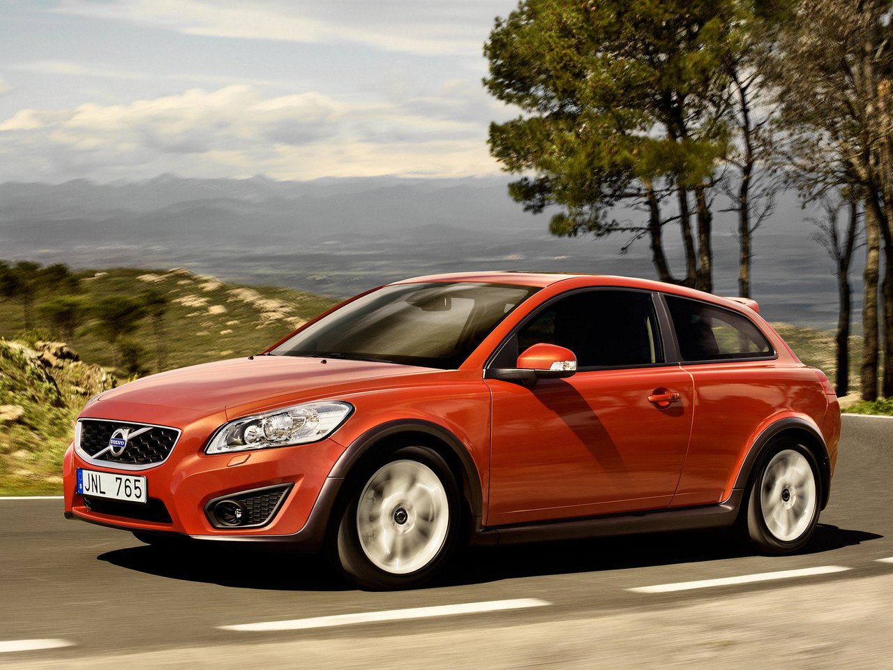 Volvo C30 - цена и характеристики фотографии и обзор - Официальный сайт Volvo