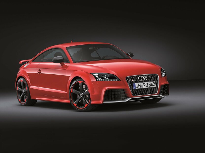 Audi TT RS - технические характеристики, модельный ряд, комплектации ...