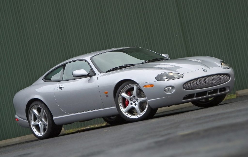 Характеристики Jaguar XK8 Coupe