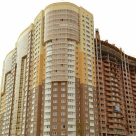 Купить трехкомнатную квартиру в ЖК «Ямская-Болотникова» в Тюмени - изображение 1