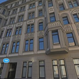 Купить квартиру с панорамными окнами в доме на Малой Никитской, 15 в Москве и МО - изображение 1