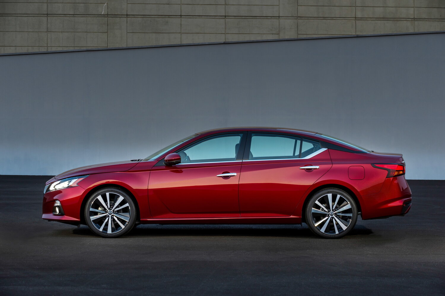 Nissan Altima, вид 2