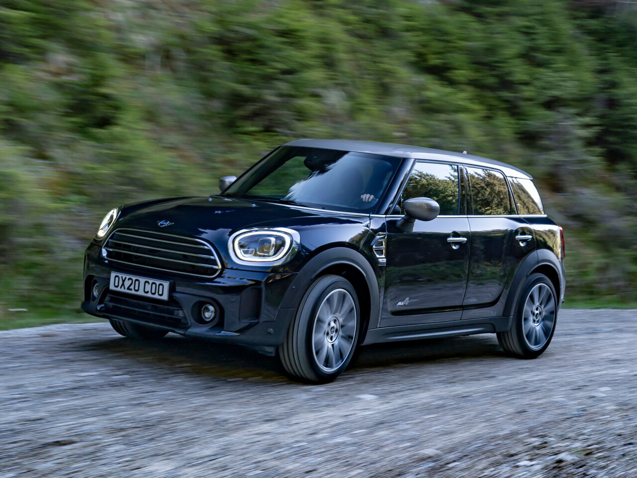 Сравнение MINI Countryman Cooper D и Venucia V-Online по ...