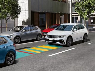 Система контроля дистанции Front Assist с функцией экстренного торможения City Emergency Braking
