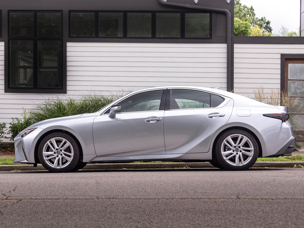 Lexus IS III Рестайлинг 2, Седан: фото поколения