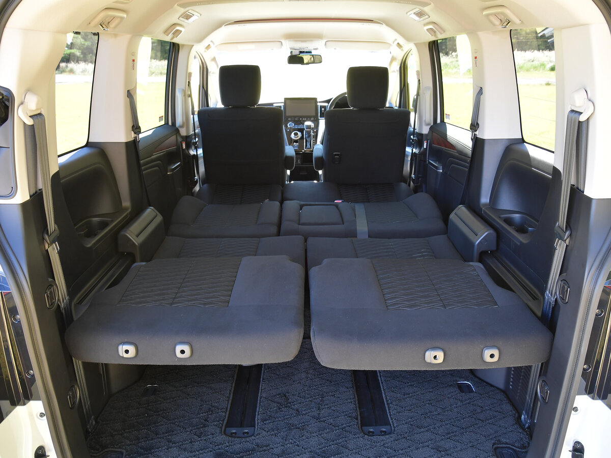Mitsubishi Delica D:5 I Рестайлинг, Минивэн: фото поколения