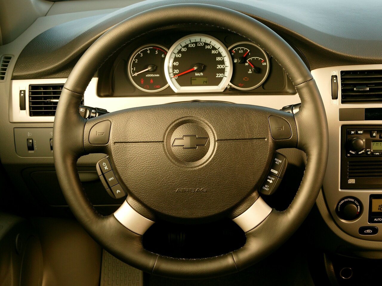 Chevrolet Lacetti 1 поколение, Седан - технические характеристики ...