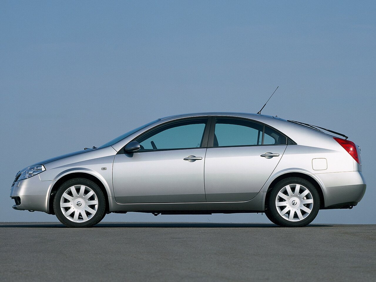 Ниссан примера хэтчбек купить Купить б/у Nissan Primera III (P12) 1.6 MT (109 л.с.) бензин механика в Москве: