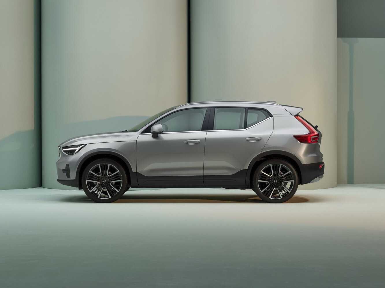 Volvo XC40, вид 2